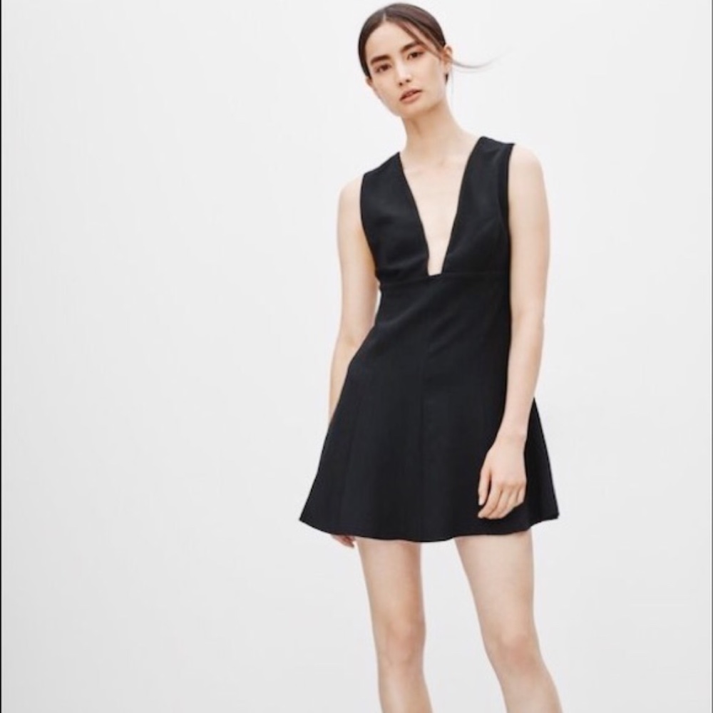 Like New Aritzia Wilfred Black Montbrun Dress (6) - Picture 3 of 7